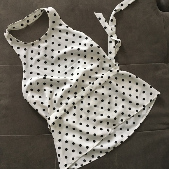 ✨HP✨ Pretty Polka Dot Halter Top • Size XS • NWT - Picture 3 of 6